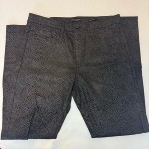 Banana Republic Woman’s Snakeskin Edgy mid-rise Black Skinny Jean Size 30L